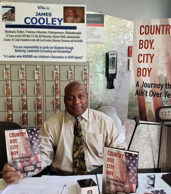 images/imagehover/jc-cooley-author.jpg